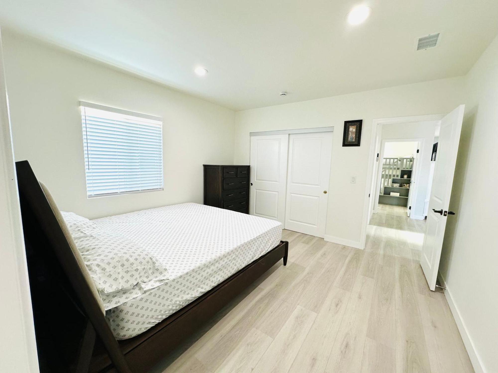 New Spacious House In Anaheim Near Disneyland-Knott In Without Backyard In The Same Lot Of 3 Separate Properties Eksteriør bilde