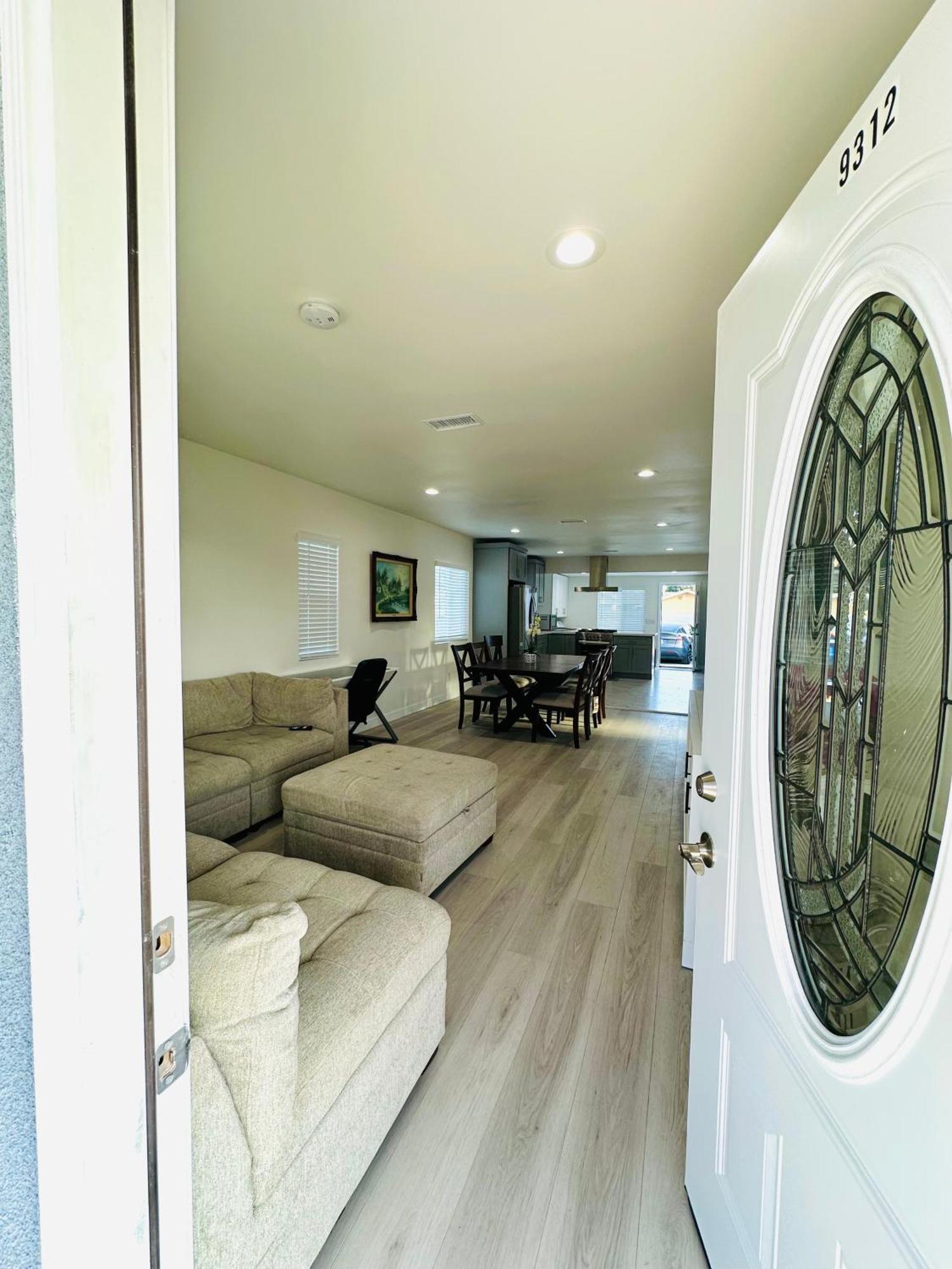 New Spacious House In Anaheim Near Disneyland-Knott In Without Backyard In The Same Lot Of 3 Separate Properties Eksteriør bilde