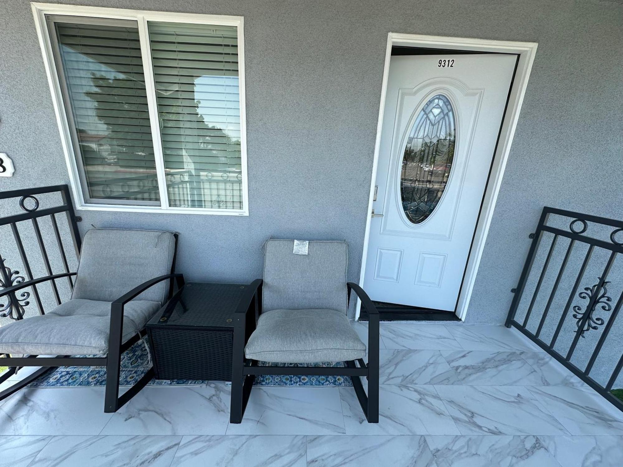 New Spacious House In Anaheim Near Disneyland-Knott In Without Backyard In The Same Lot Of 3 Separate Properties Eksteriør bilde